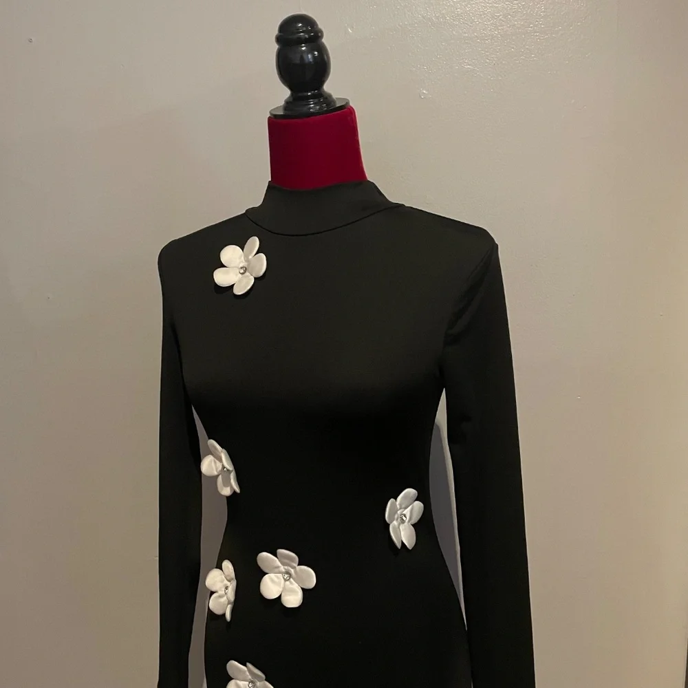 SHEIN White Floral Decor Black Stand Collar Long Sleeve Maxi Dress Size XXS - Picture 3 of 16